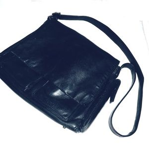 Danier Authentic Leather Hand Shoulder Bag Purse Black Computer Laptop